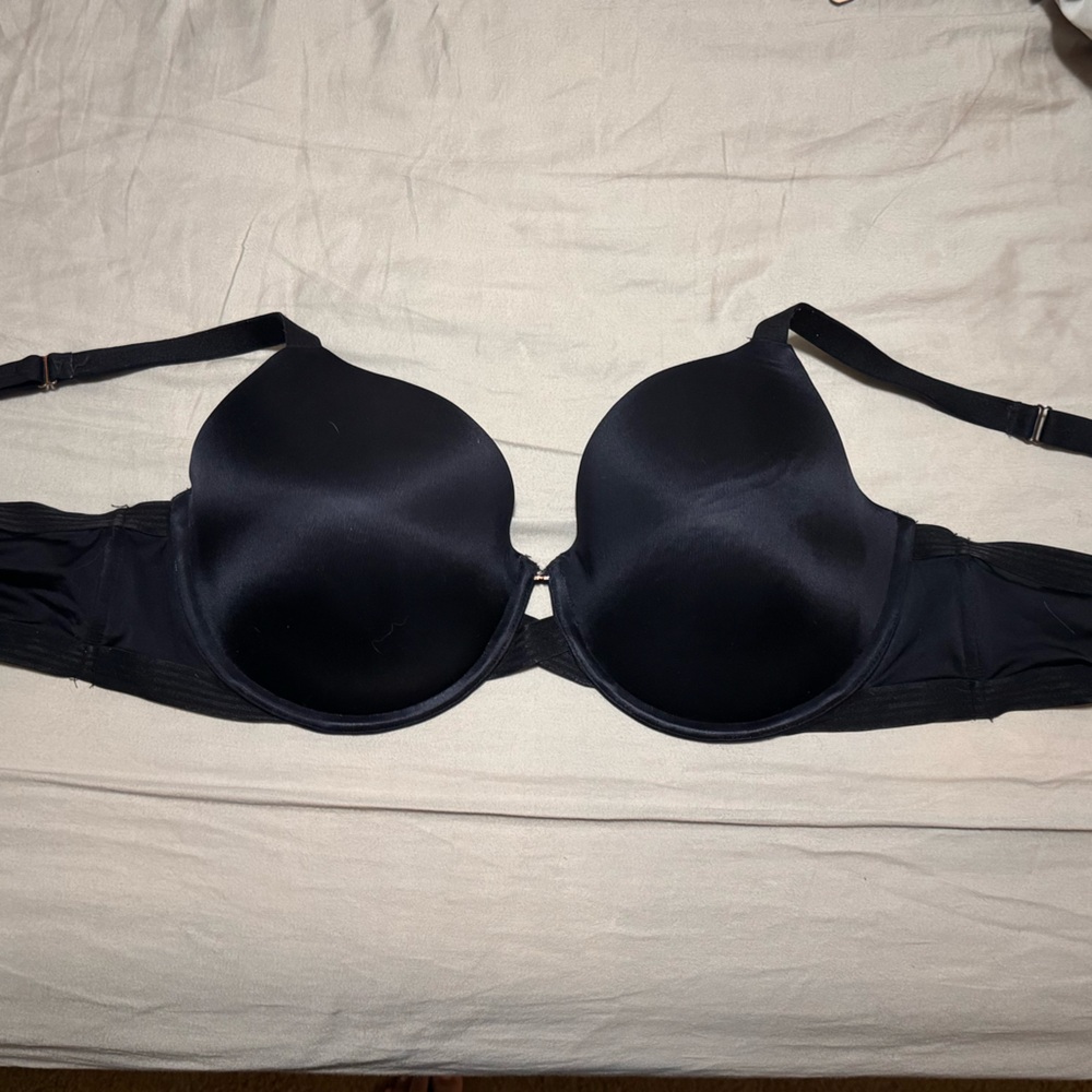 Black bra / Savage x Fenty